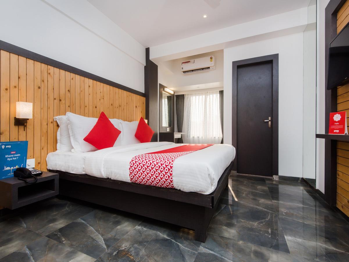 Oyo 13089 Hotel Gold Crest Наві-Мумбаї Екстер'єр фото